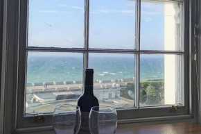 Relax and enjoy the sea view Margate